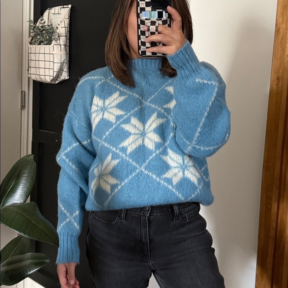 Vintage Ice Knit Pure New Wool Unisex Sweater Nordic Blue Ivory Size M